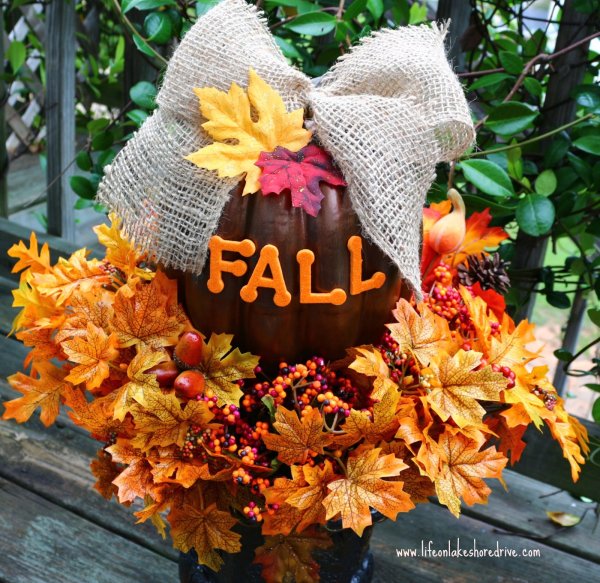 Faux Pumpkins | 13 Awesome Decorating Ideas To FALL For! | http://livingroomideas.com/13-awesome-decorating-ideas-to-fall-for/