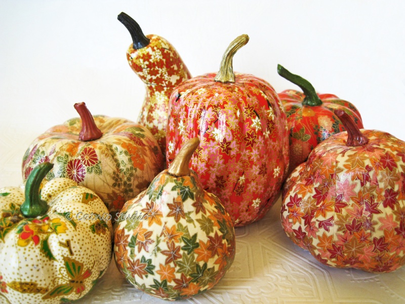 Designed Pumpkins | 13 Awesome Decorating Ideas To FALL For! | http://livingroomideas.com/13-awesome-decorating-ideas-to-fall-for/| 