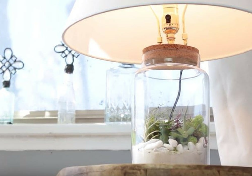 [Video] Living Room Ideas: Give Your Room A Touch of Spring With This DIY Terrarium Lamp