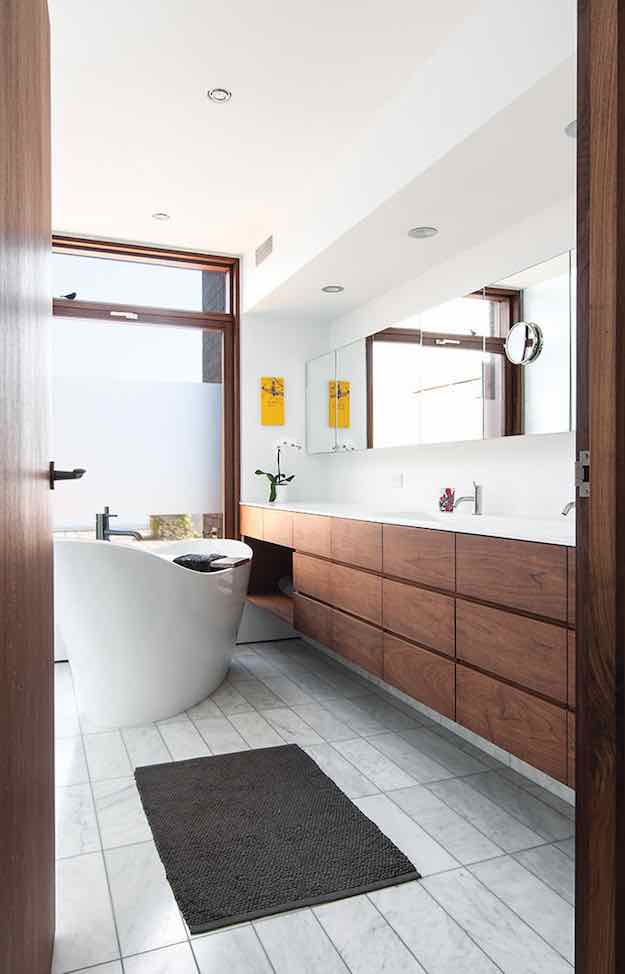 Modern | 21 Stylish Bathroom Themes | Living Room Ideas