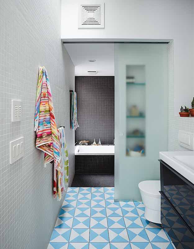 Colorful | 21 Stylish Bathroom Themes | Living Room Ideas