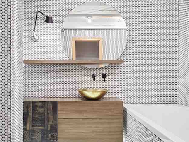 Monochrome | 21 Stylish Bathroom Themes | Living Room Ideas