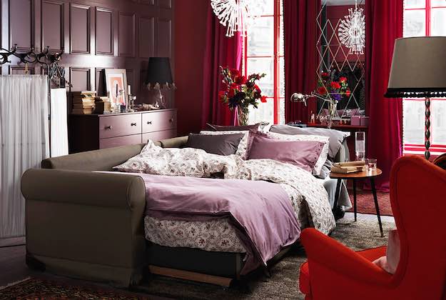Red and Purple | Bedroom Color Schemes: 15 Fabulous Ways To Mix Colors