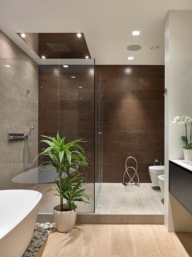 Accent Tiles | 23 Stunning Modern Bathroom Design Ideas