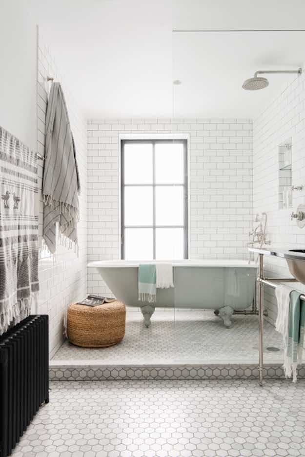 Country Chic | 23 Stunning Modern Bathroom Design Ideas