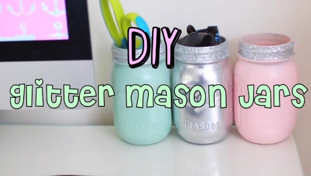 Glitter mason jars | [Video] Get Crafting With These Easy DIY Tumblr Bedroom Ideas