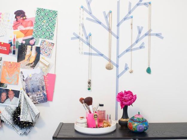 Wall Hanger Tree | Creative Girls Room Decor Hacks Using Washi Tape