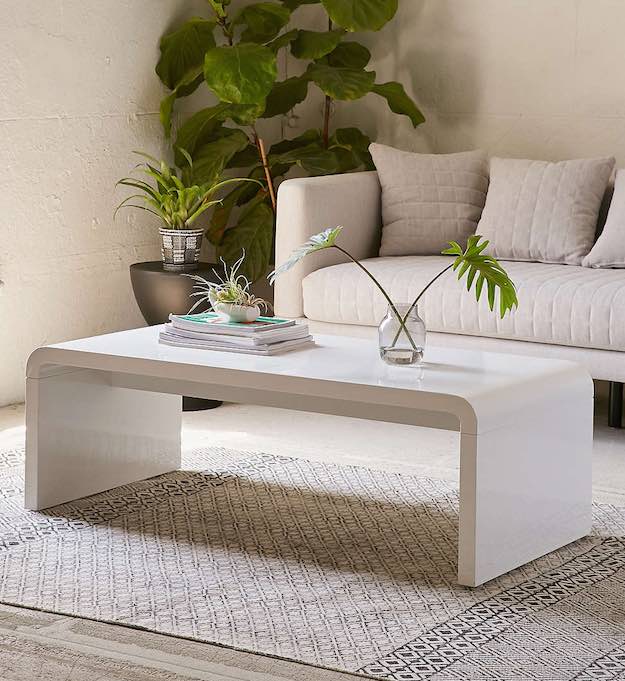 Minimalist Narrow Coffee Table | 15 Narrow Coffee Table Ideas For Small Spaces