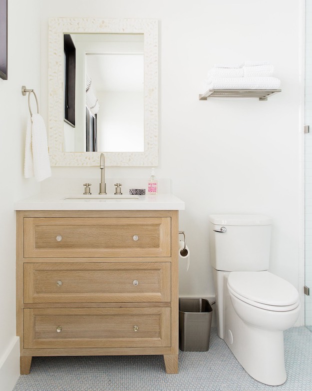 De-Clutter | Small Bathroom Ideas: Simple Ways To Maximize Your Space