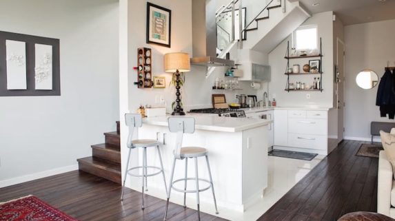 Space-Saving Tips For Your Small Apartment | Living Room Ideas