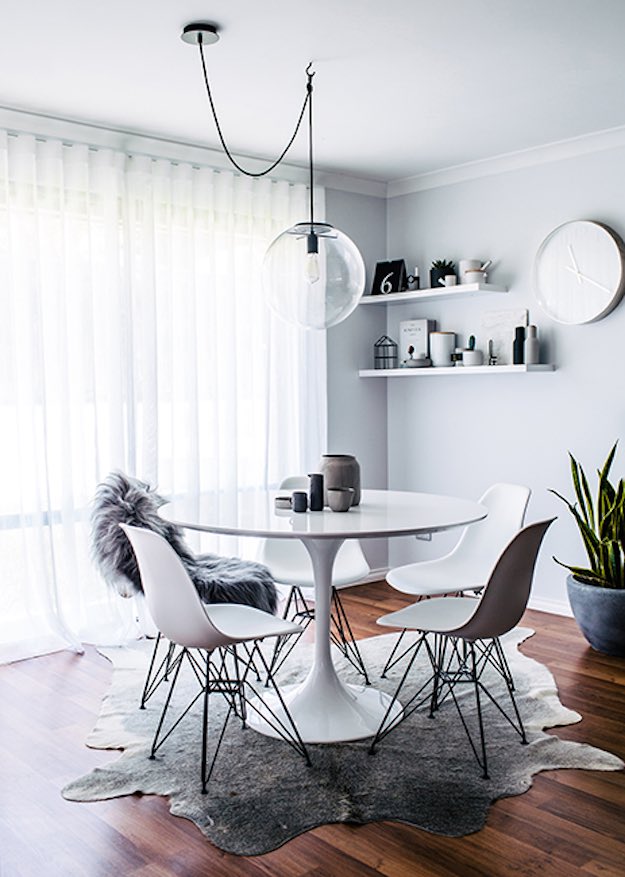 Retro Dining Space | Black And White Room Ideas That Will Make You Go Monochrome