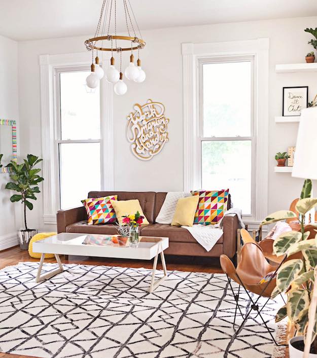Brown and White | Chic Ways To Style A Brown Sofa In Your Living Room