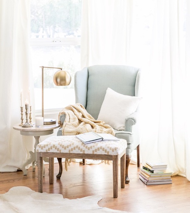 Pastel Blue Reading Chairs | Stylish Reading Chairs To Inspire Your Reading Nook