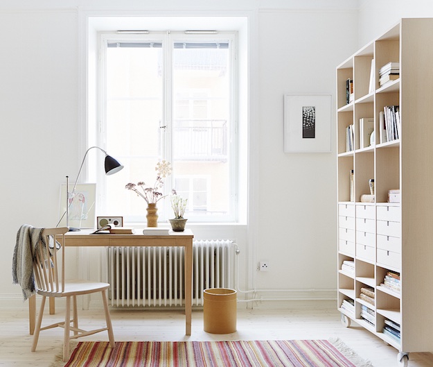 Light Wood | White Room Ideas: Eye-Catching Ways To Decorate A White Space