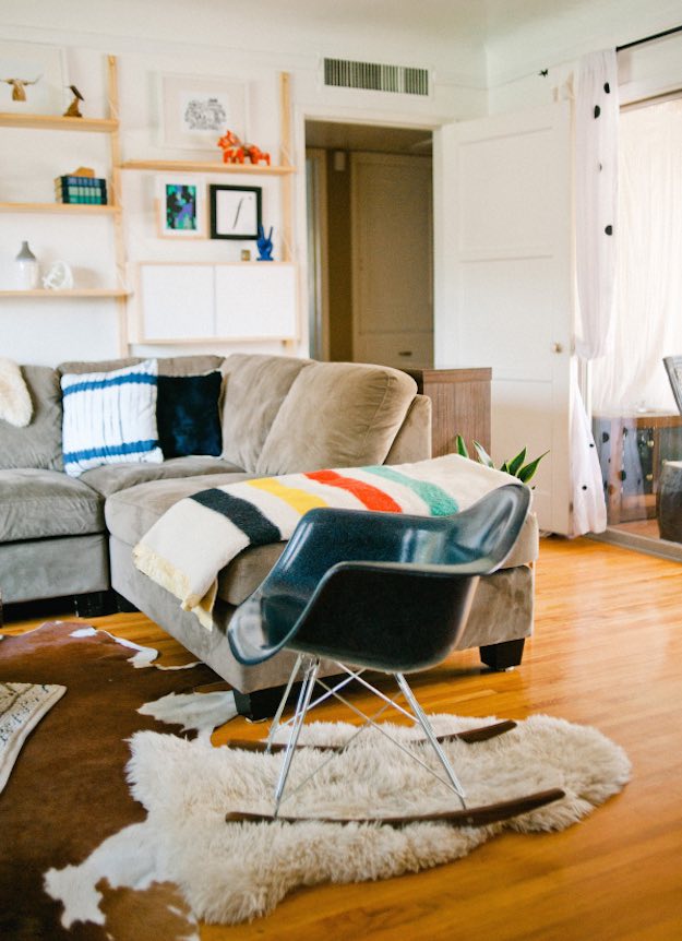 Keep It Cozy | Family Room Makeover Ideas You Can Do Right Now 