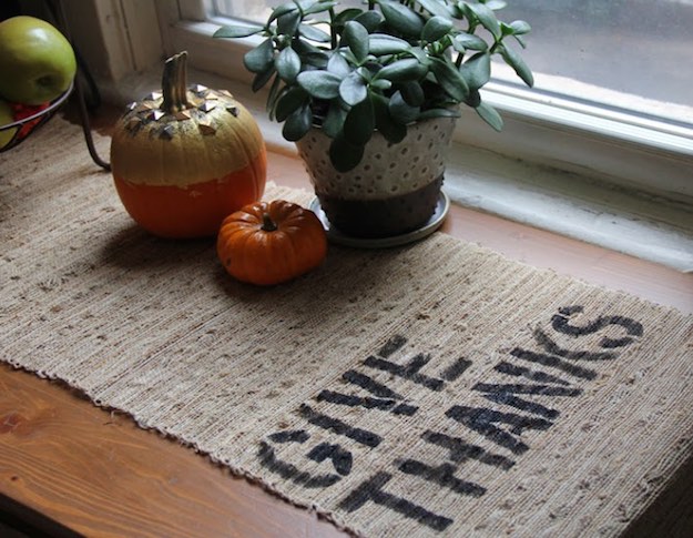 Printed Burlap | No-Fuss Thanksgiving Interior Decorating Ideas To Try This Season