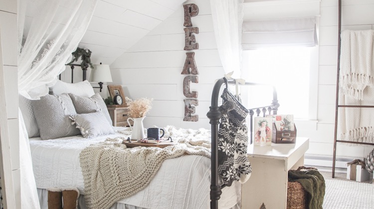 Bedroom Christmas Ideas To Bring In The Holiday Cheer